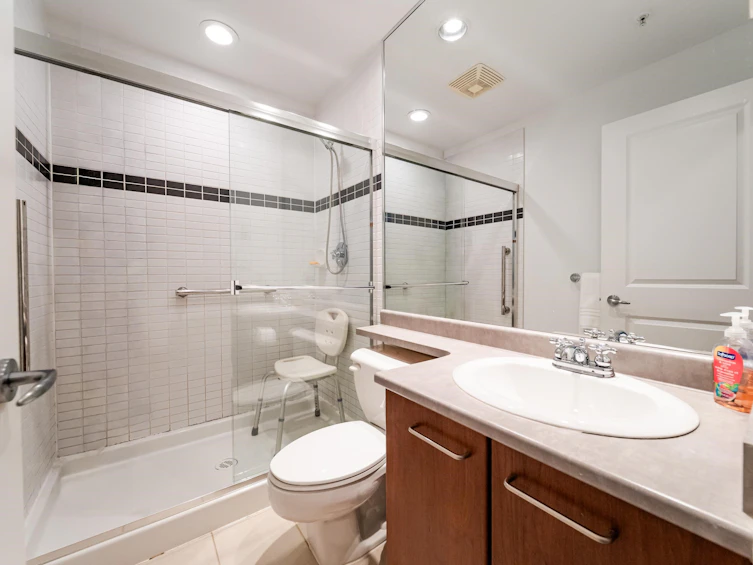 8-4333 Central Boulevard, Burnaby, BC, V5H 4W8 - 24