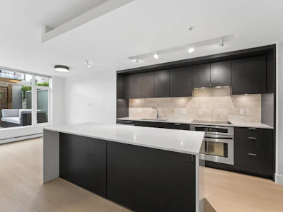 306-1320 Chesterfield Avenue - 5