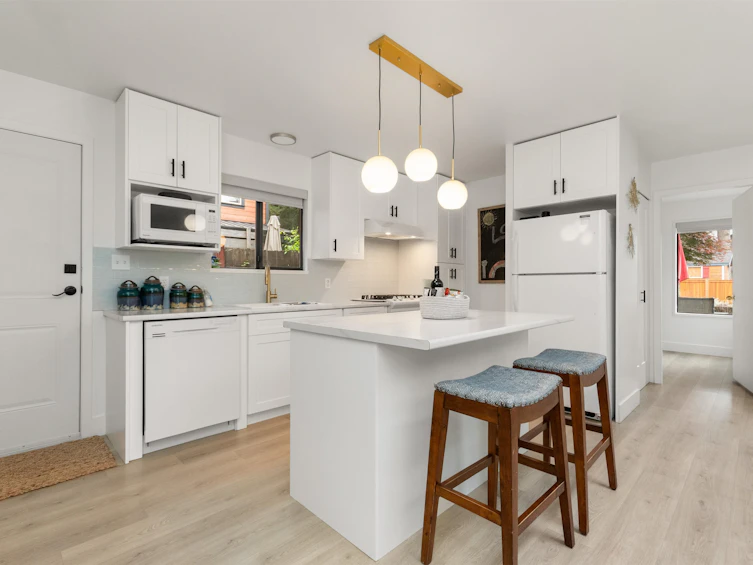 372 Cedar Street, Cultus Lake, BC, V2R 4Z1 - 5