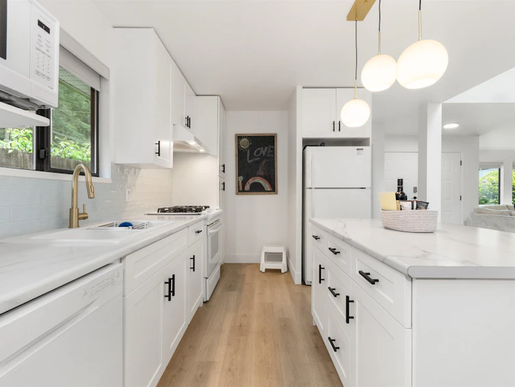 372 Cedar Street, Cultus Lake, BC, V2R 4Z1 - 8