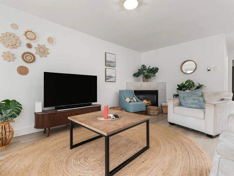 372 Cedar Street, Cultus Lake, BC, V2R 4Z1 - 3