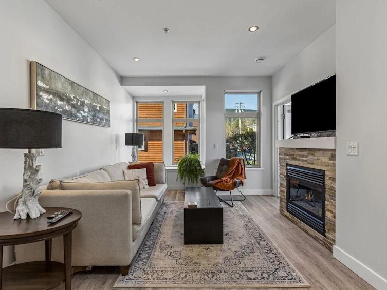 207-116 W 23rd Street, North Vancouver, BC, V7M 2A9 - 3
