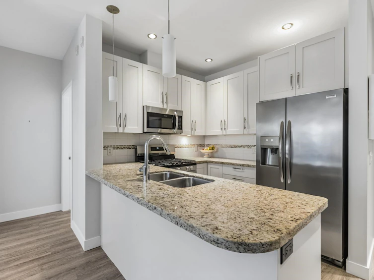 207-116 W 23rd Street, North Vancouver, BC, V7M 2A9 - 10