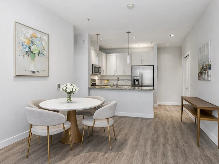 207-116 W 23rd Street, North Vancouver, BC, V7M 2A9 - 9