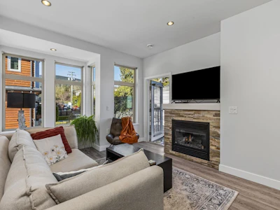 207-116 W 23rd Street - 4