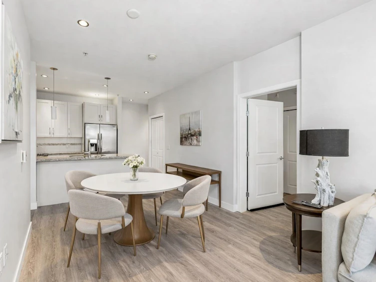 207-116 W 23rd Street, North Vancouver, BC, V7M 2A9 - 8