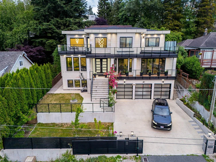 10490 125a Street, Surrey, BC, V3V 5A3 - 4
