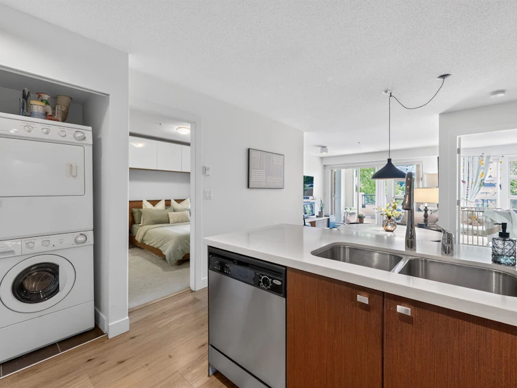 222-4550 Fraser Street, Vancouver, BC, V5V 4G8 - 16
