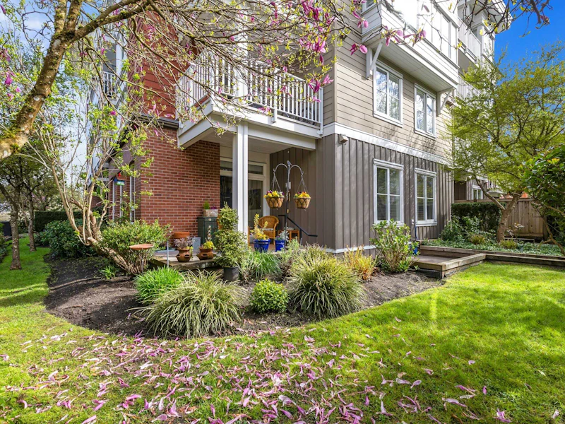 107 - 12283 224th Street, Maple Ridge BC V2X 8Z3