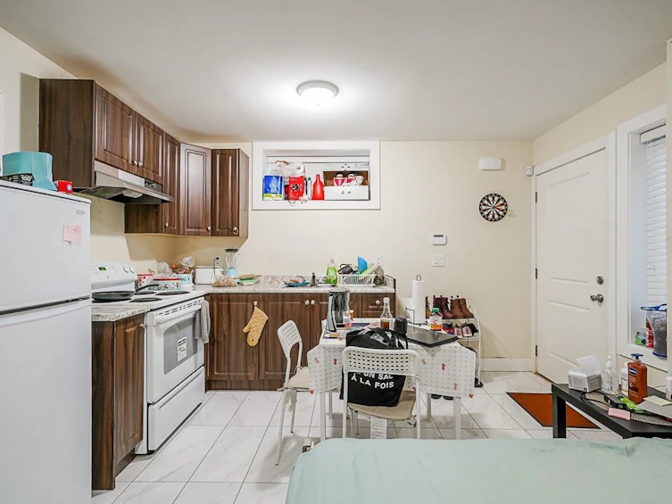 1838 E 49th Avenue, Vancouver, BC, V5P 1T3 - 32