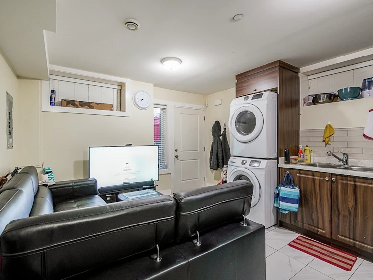 1838 E 49th Avenue, Vancouver, BC, V5P 1T3 - 36