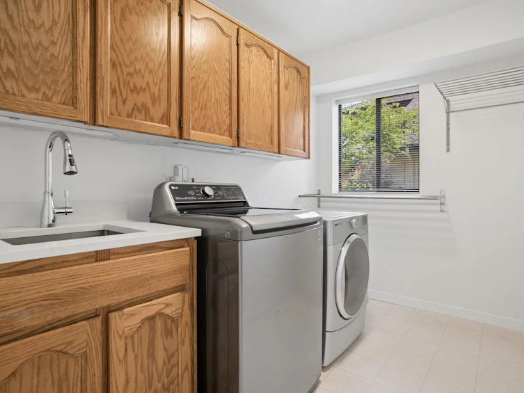 2446 Tolmie Avenue, Coquitlam, BC, V3K 3E7 - 27
