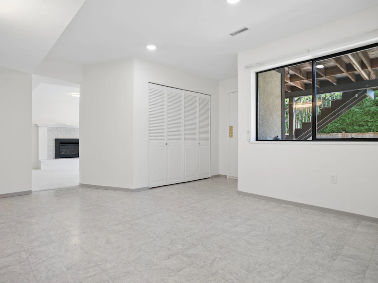 2446 Tolmie Avenue, Coquitlam, BC, V3K 3E7 - 28