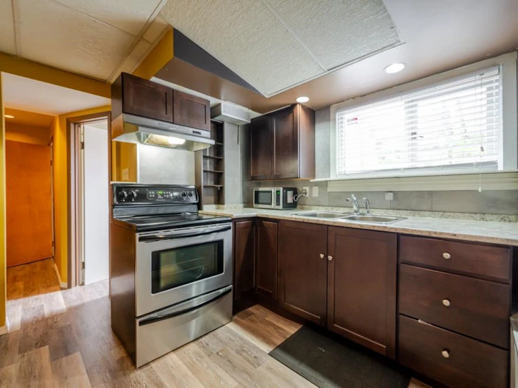 1392 Charland Avenue, Coquitlam, BC, V3K 3L3 - 7