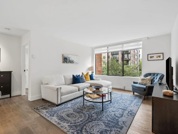 204-1860 Robson Street, Vancouver, BC, V6G 3C1 - 5