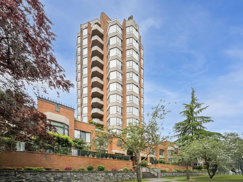 204 - 1860 Robson Street, Vancouver BC V6G 3C1