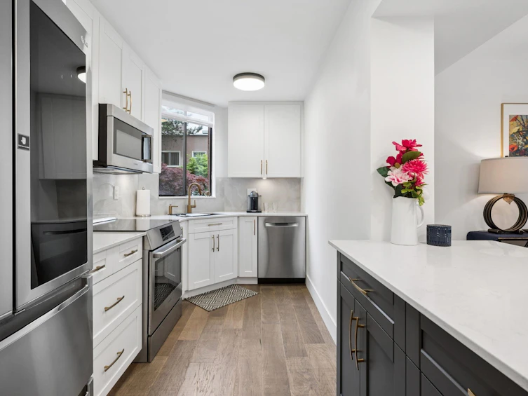 204-1860 Robson Street, Vancouver, BC, V6G 3C1 - 12