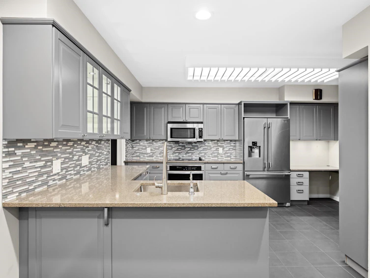 6297 Mackenzie Street, Vancouver, BC, V6N 1H4 - 10