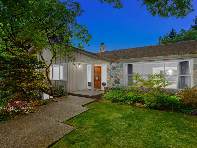 6297 Mackenzie Street, Vancouver, BC, V6N 1H4 - 2