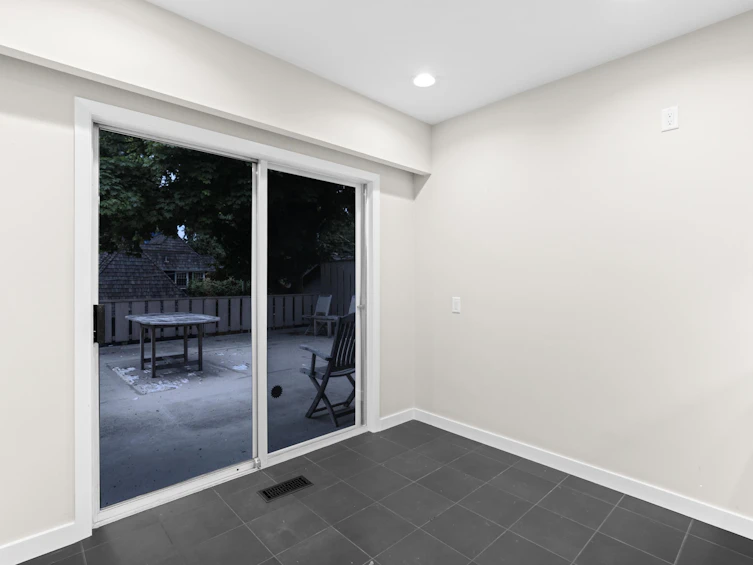6297 Mackenzie Street, Vancouver, BC, V6N 1H4 - 11