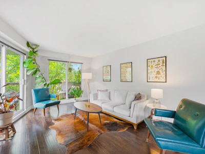 317-3353 Heather Street - 4