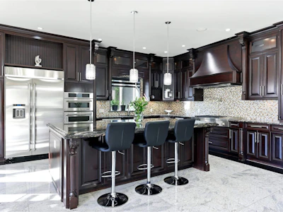 21098 85 Avenue - 5