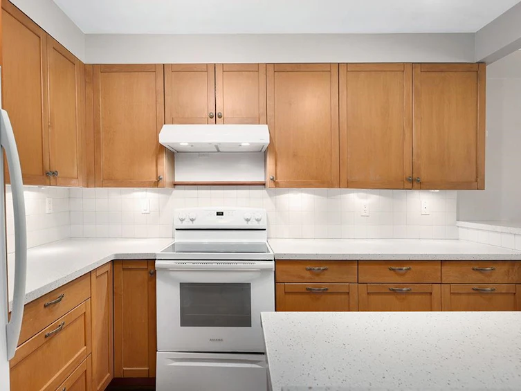 309-4101 Yew Street, Vancouver, BC, V6L 3B7 - 9