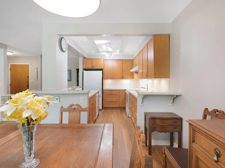 309-4101 Yew Street, Vancouver, BC, V6L 3B7 - 8