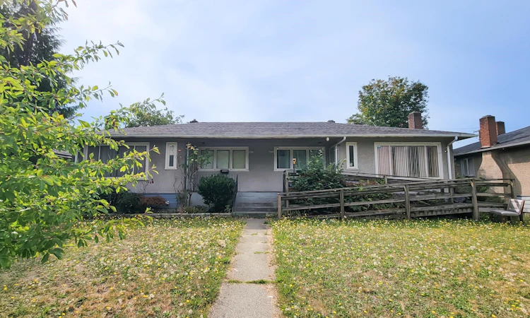 2578 S Grandview Highway