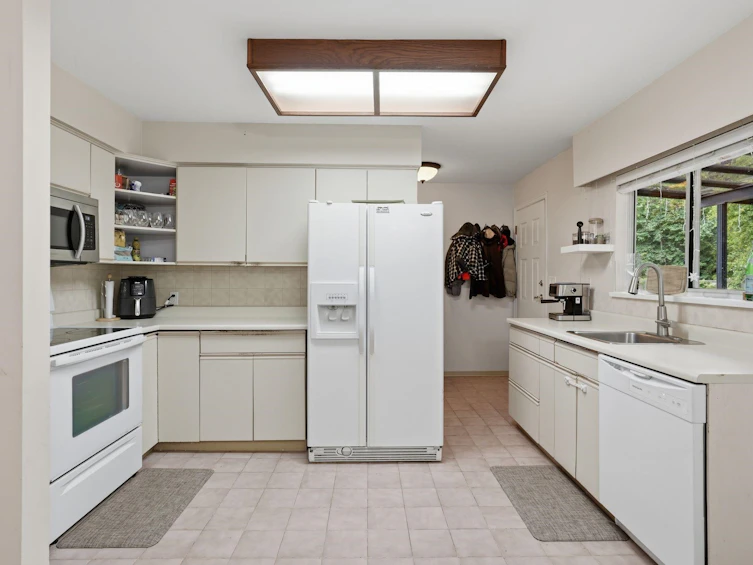 5857 16 Avenue, Delta, BC, V4L 1G8 - 11