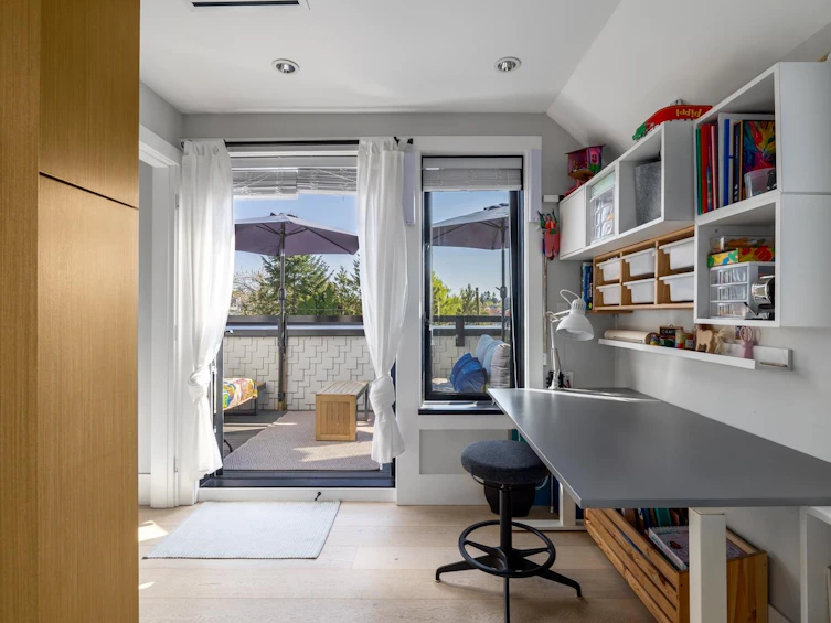 3918 Carolina Street, Vancouver, BC, V5V 1X8 - 32