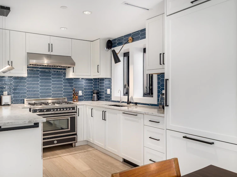 3918 Carolina Street, Vancouver, BC, V5V 1X8 - 13
