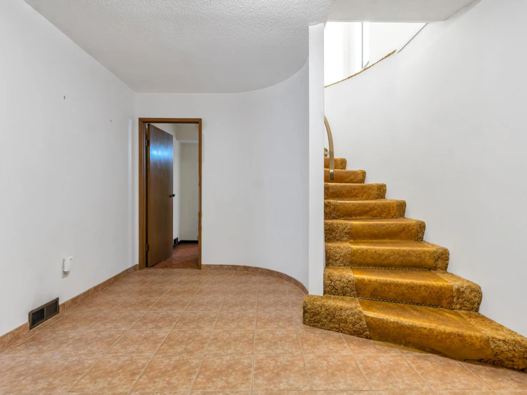 2848 E 42nd Avenue, Vancouver, BC, V5R 2Y4 - 3