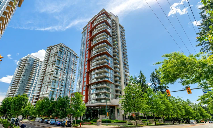 805-3096 Windsor Gate
