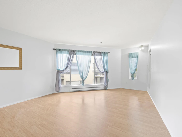 304-7800 St. Albans Road, Richmond, BC, V6Y 3Y5 - 4