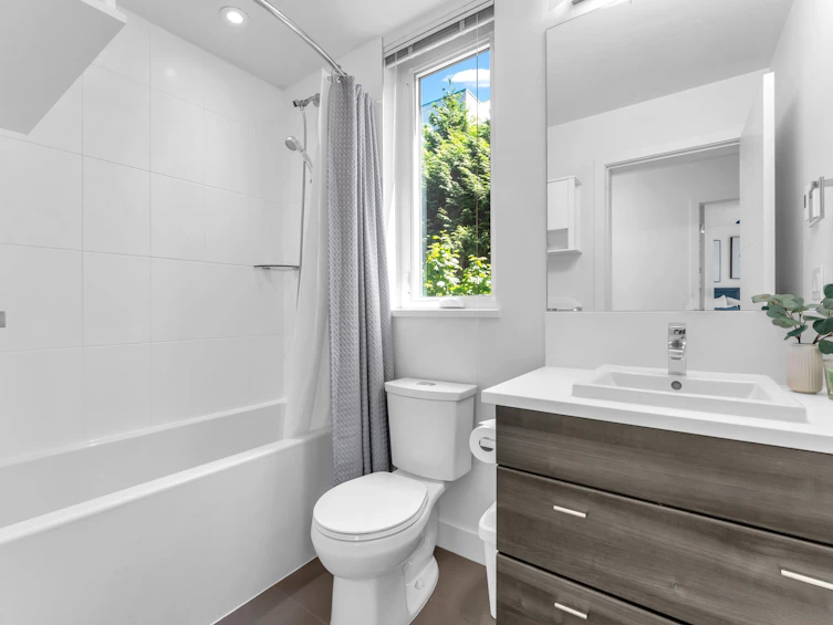 4-13931 Fraser Highway, Surrey, BC, V3T 4E6 - 23