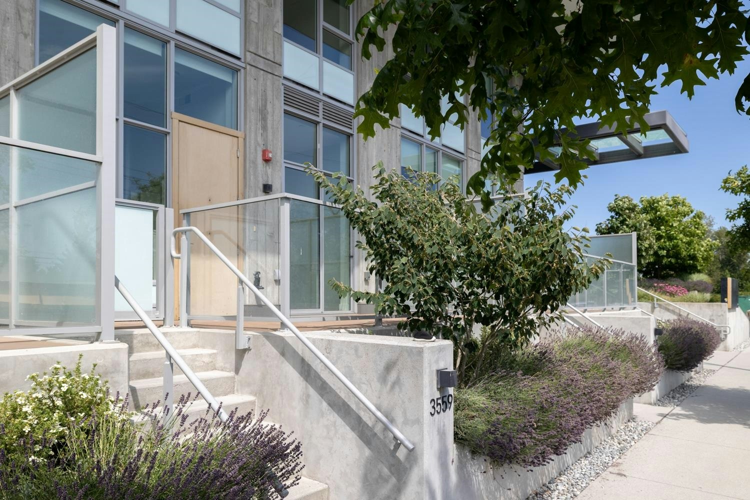 3559 E Kent Avenue North, Vancouver, BC, V5S 0H6 - 2