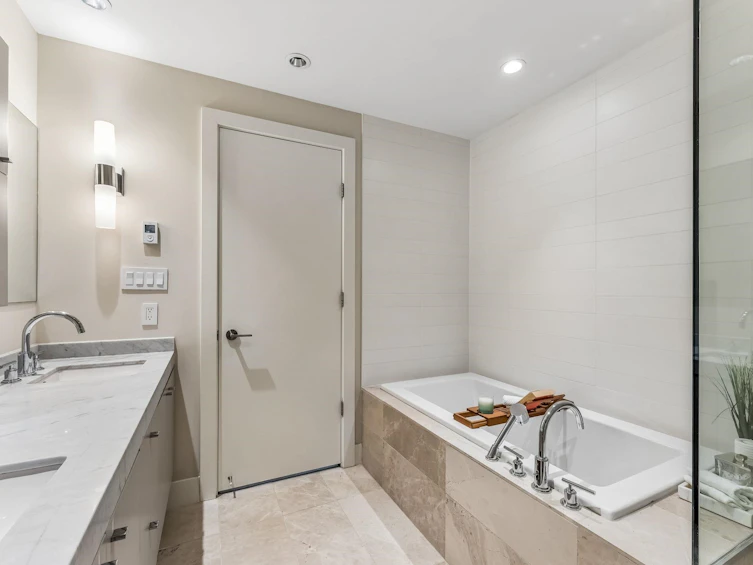 204-866 Arthur Erickson Place, West Vancouver, BC, V7T 0B2 - 12