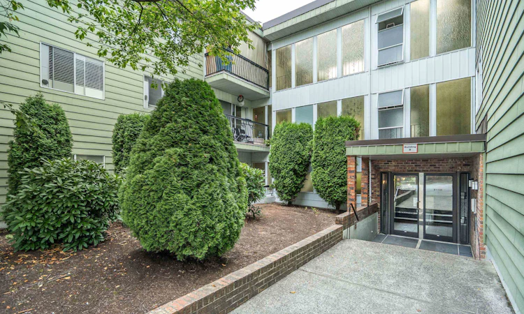 359B-8635 120 Street