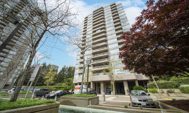 402-9633 Manchester Drive