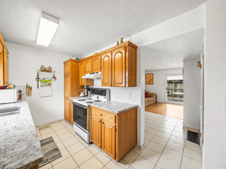 5-3550 E 49th Avenue, Vancouver, BC, V5S 1M4 - 3