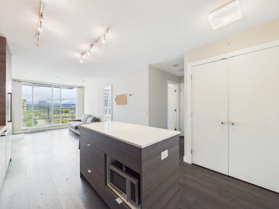 1207-13398 104 Avenue - 4