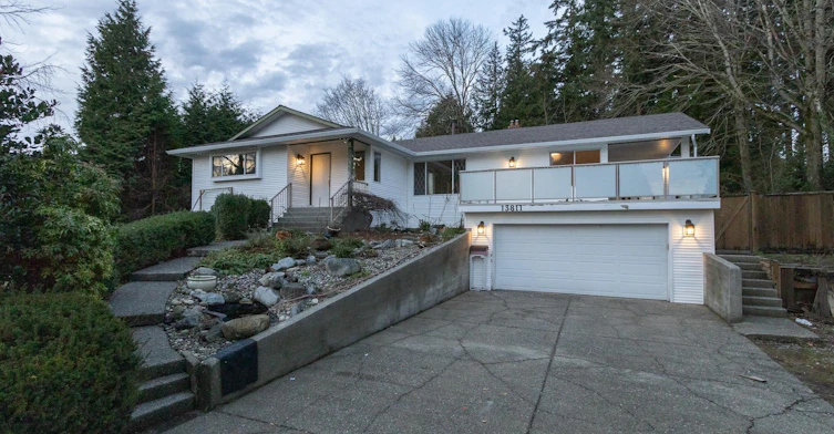 13811 27 Avenue, Surrey, BC, V4A 7C2