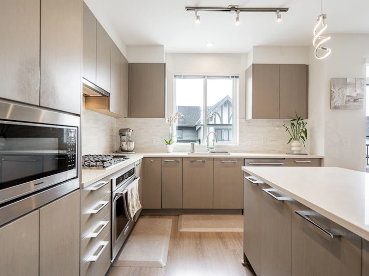 78-3500 Burke Village Promenade, Coquitlam, BC, V3E 0N2 - 11