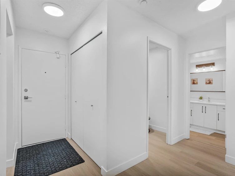 111-6931 Cooney Road, Richmond, BC, V6Y 2J9 - 5