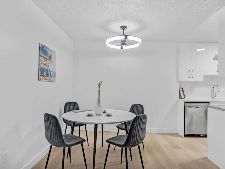 111-6931 Cooney Road, Richmond, BC, V6Y 2J9 - 8