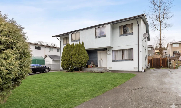 32369 Grebe Crescent