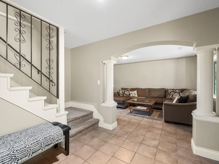27924 112 Street, Maple Ridge, BC, V2W 1M9 - 28