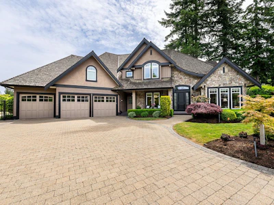 13385 23 Avenue - 2