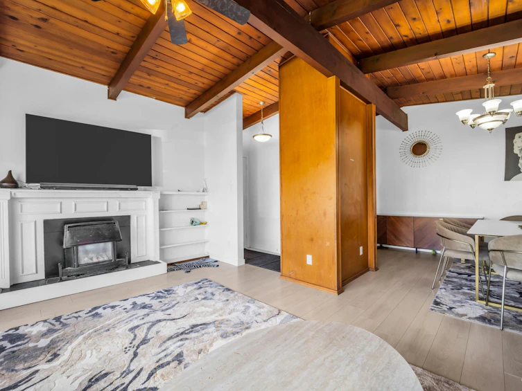 7750 15th Avenue, Burnaby, BC, V3N 1W5 - 4
